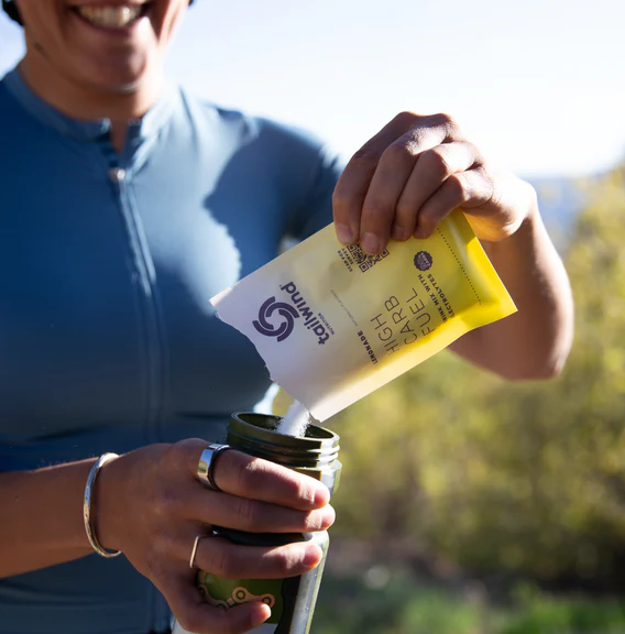Tailwind High Carb Fuel : ผงให้พลังงานและแร่ธาตุประสิทธิภาพสูง